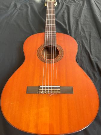 Photo Vintage Yamaha G-90A Classical Guitar $170