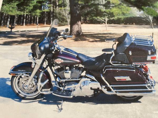 Photo 2005 Harley Davidson Ultra Classic $9,000