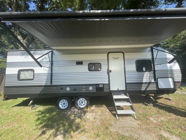 Photo 2019 Forest River Salem 26DBLE FULLY LOADED $19,999