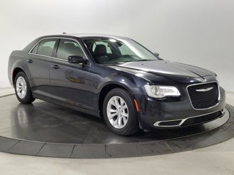 Photo Used 2016 Chrysler 300 Limited for sale