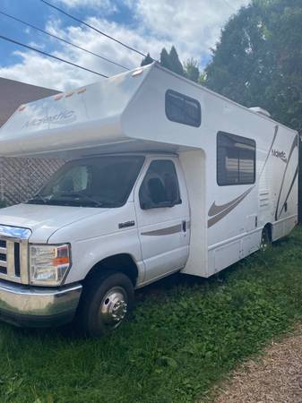 Photo 2013 Majestic RV Ford for sale by owner $20,000