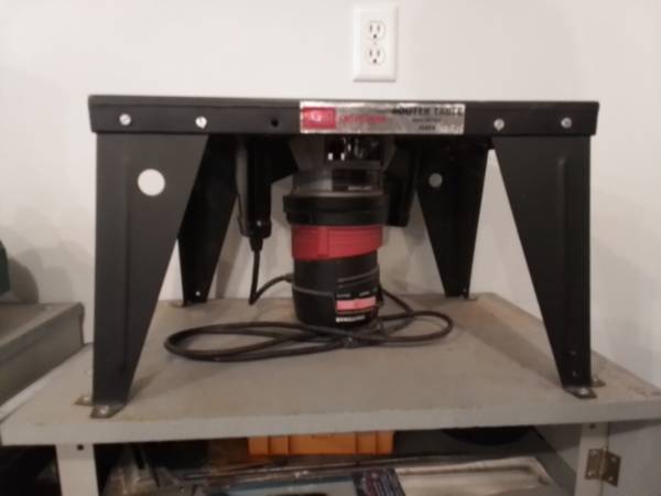 Photo Sears Craftsman Router table with router $125