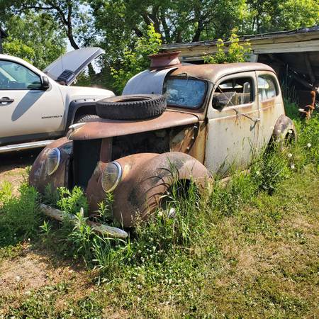 Photo 1937 Ford Humpback $1,995