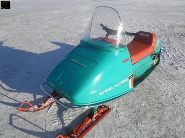 Photo 1971 Johnson Skee-horse 30 Widetrack Snowmobile and Matching Sleigh $2,500