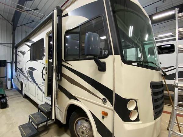 Photo 2018 FOREST RIVER FR3 29DS CLASS A RV $85,715