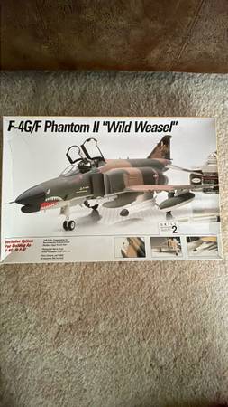 Photo F-4GF Phantom Model Jet $20