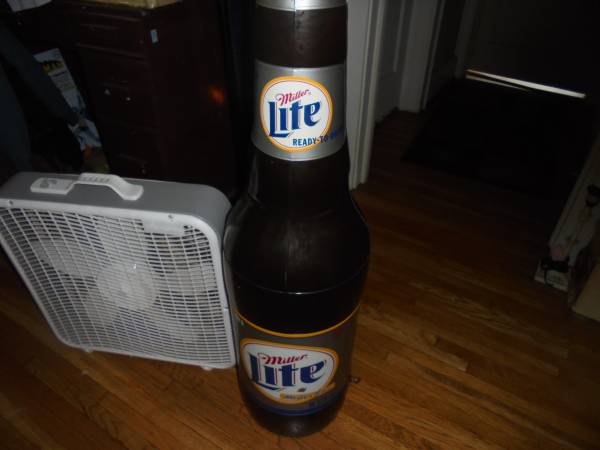 Photo Gigantic Over 3 Foot Tall MILLER LITE INFLATABLE $75.00 Shipped $75