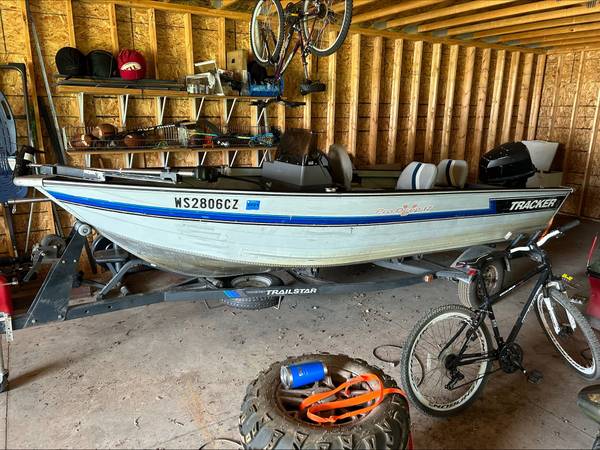 Photo Tracker Pro DV17C Boat $2,800