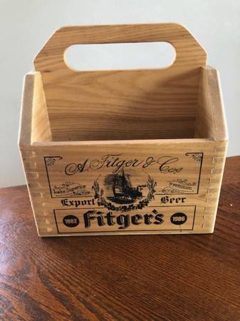 Photo Vintage Fitgers Wood Six Pack Beer Holder, Very Collectible $199