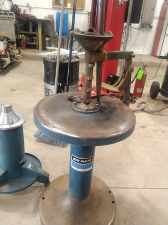 Photo Vintage tire changer and balancer $500
