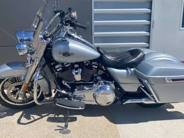 Photo 2019 H-D Road King Classic $16,500