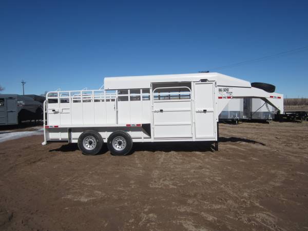 Photo 2023 BIG BEND with DOG BOXES 68x18 34 Top Livestock Trailer $24,000