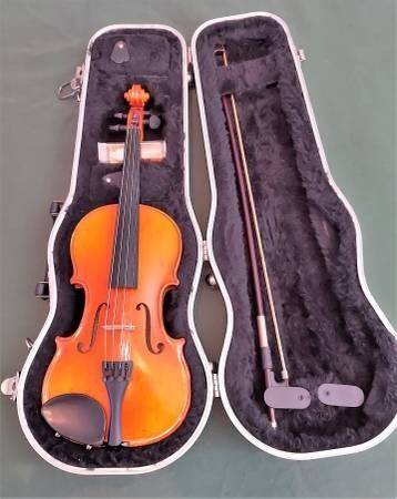 Masakichi Suzuki Violin model 106 14 size with case and bow $225