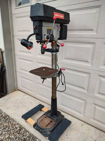 Photo Craftsman 15 drill press lazer trac $240