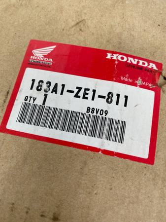 Photo Honda Muffler Small Engines OEM 183A1-ZE1-821 $50