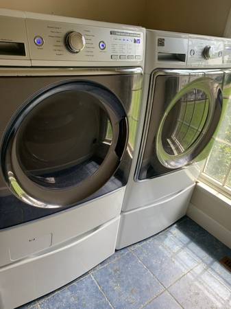 Photo Kenmore Elite Front Load Washer  Dryer $1,250