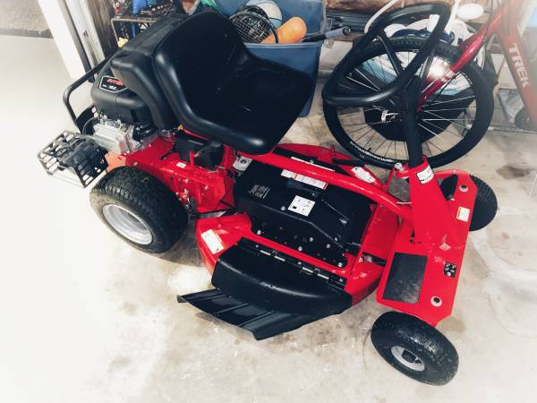 Photo New in 2022-SNAPPER (33) 15.5HP Rear Engine Riding Lawn Mower $1,750