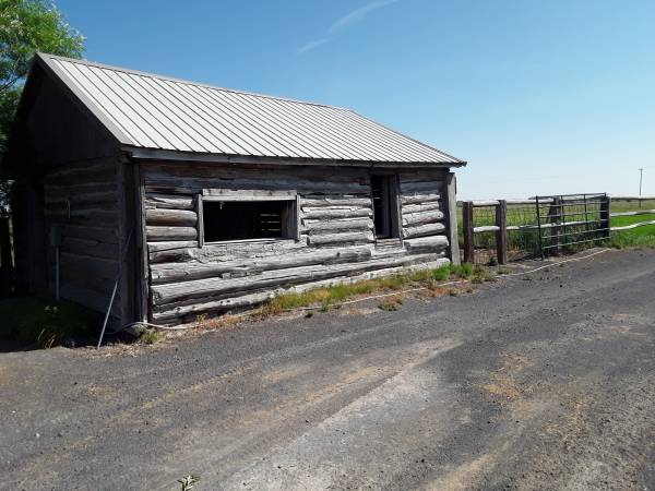 Photo Log cabin to be dismantled $500