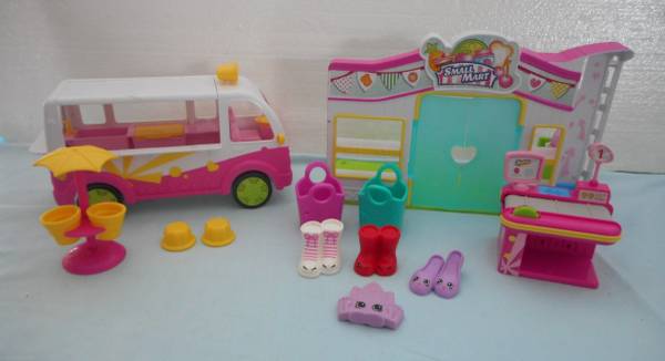 Shopkins Ice Cream Truck and Shopping Mart $28