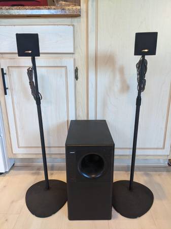 Photo Bose Speakers with Subwoofer and Stands $70