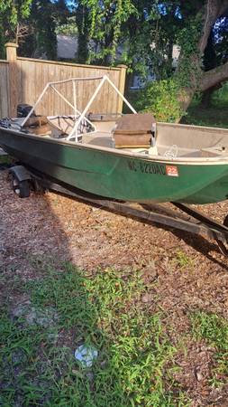 14ft Jon boat with 7.5hp gamefisher $800