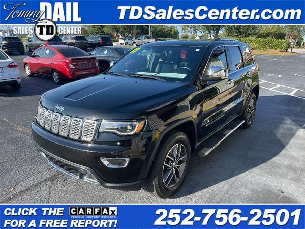 Photo 2017 JEEP GRAND CHEROKEE Limited 4WD $18,500