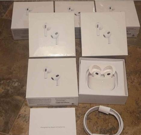 Photo Apple Airpods Generation 3 $50