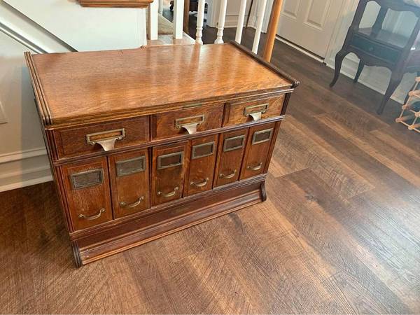 Photo Tiger Oak File Drawer Cabinet 4-Pieces $799