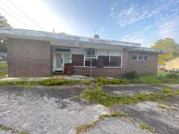 Photo Commercial Space in Rocky Mount $100,000