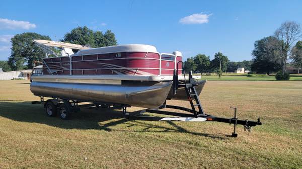 22 ft pontoon party boat $22,000