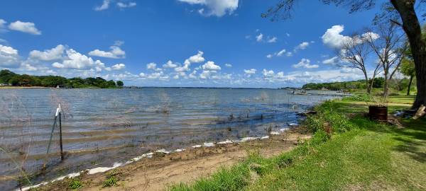 For Rent 2b1b with shared private lake access -Cedar Creek $1,100