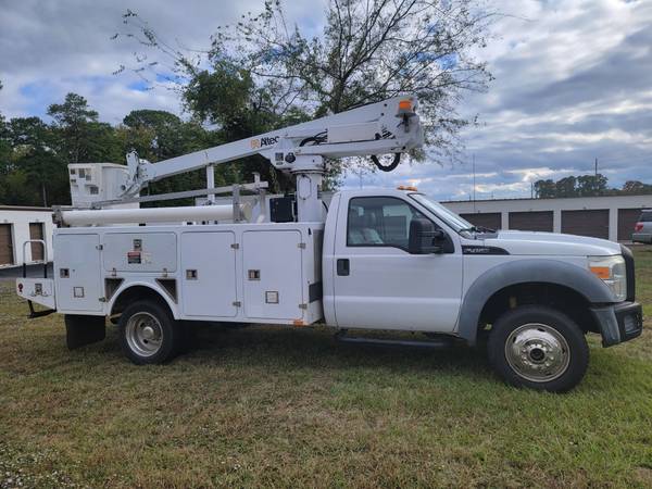 Photo Ford- f450 Bucket Truck For Sale - $35,000 (Longview Texas)