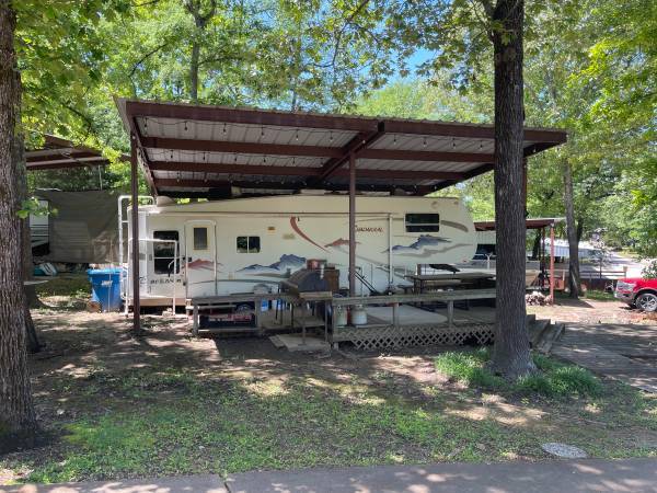 Photo LAKE FORK PROPERTY FOR SALE - 4 LOTS, 2 RVS MOVE IN READY $105,000