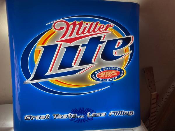 Photo Miller Lite lighted beer advertising sign $125