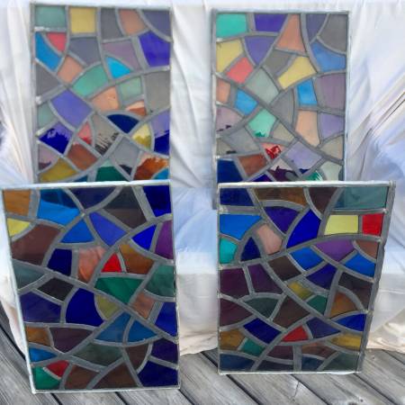 Photo (REDUCED) ANTIQUE VINTAGE STAINED GLASS 4 PIECE SET $90