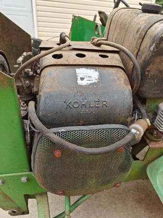 Photo 112 John Deere 12 hp Kohler Engine $100