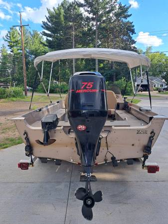 Photo 2001 Alumacraft Navigator 1650 $8,500