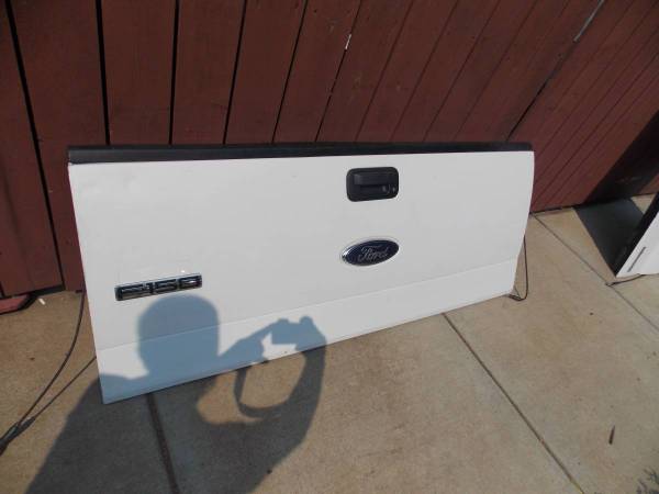 Photo 2004-2008 Tailgate Ford F150 Pickup Truck White Excellent $499