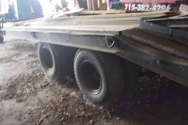 Photo 20 foot heavy duty trailer with rs $2,500