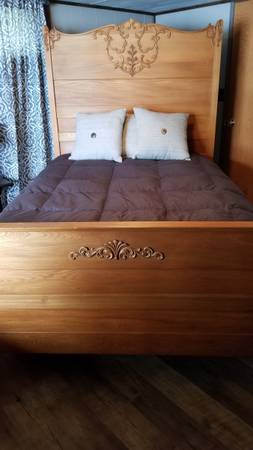 Photo Antique Victorian High Back Oak Bed 1800s $600