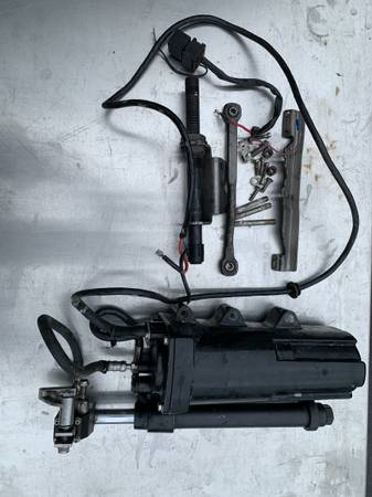 Complete Boat Hydraulic Steering Assembly $75