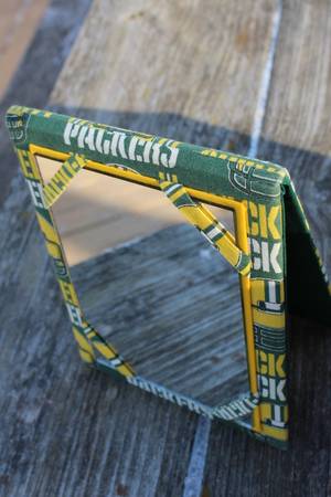 Photo Green Bay Packers Themed Easel-Style Mirror $5