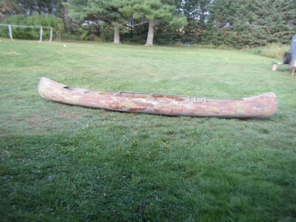 Grumman 17 foot aluminum canoe $225