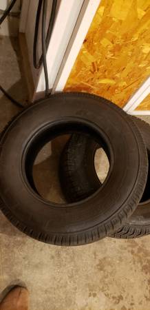 Photo Michelin truck trailer tires 2257516 $160