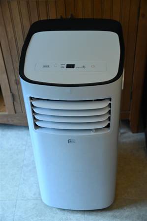 Photo Portable Air Conditioner $200