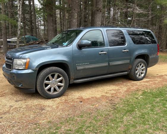 Photo Price Reduced 2010 Chevy Suburban 1500 LS $4,000