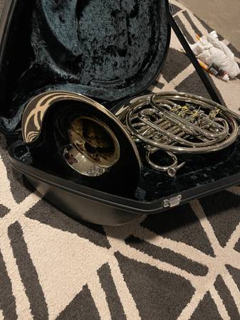 Photo Yamaha Double French Horn 668N $3,500