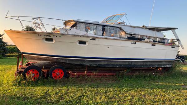 Photo house boat $1,000