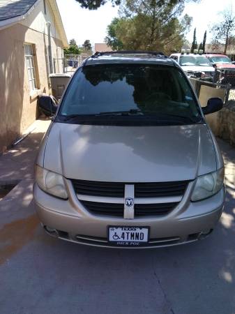 Photo 05 Dodge Grand Caravan SZT - $4,000 (El Paso)