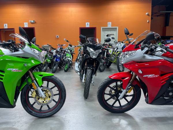 Photo Sport Bike 250cc - GTT250 MotorcycleAll colors in stockBEST DEALS $2,295